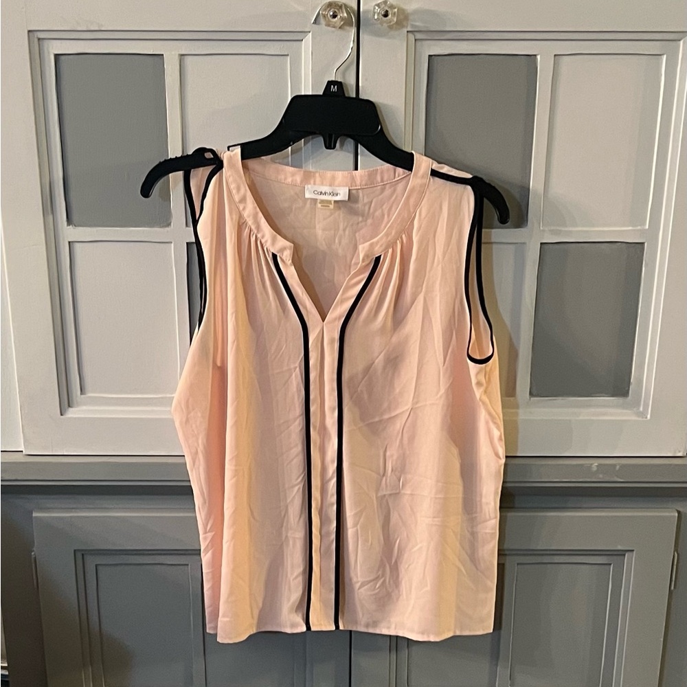 🖤Calvin Klein Light Pink Blouse with Black Trim